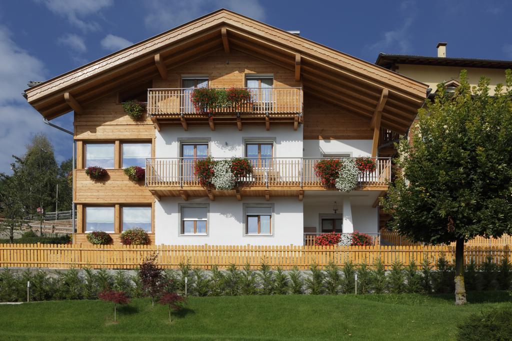 Villa Prafiori Cavalese Exteriör bild