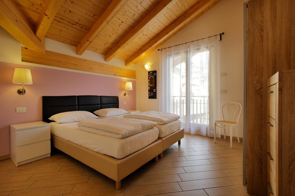 Villa Prafiori Cavalese Exteriör bild